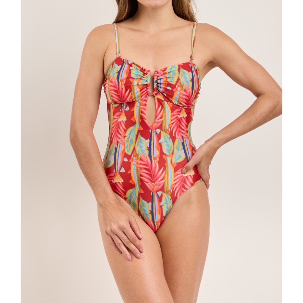 NWT Rio de Sol Sea Bloom Sara Op Hawaiian Red One Piece Swimsuit Small
